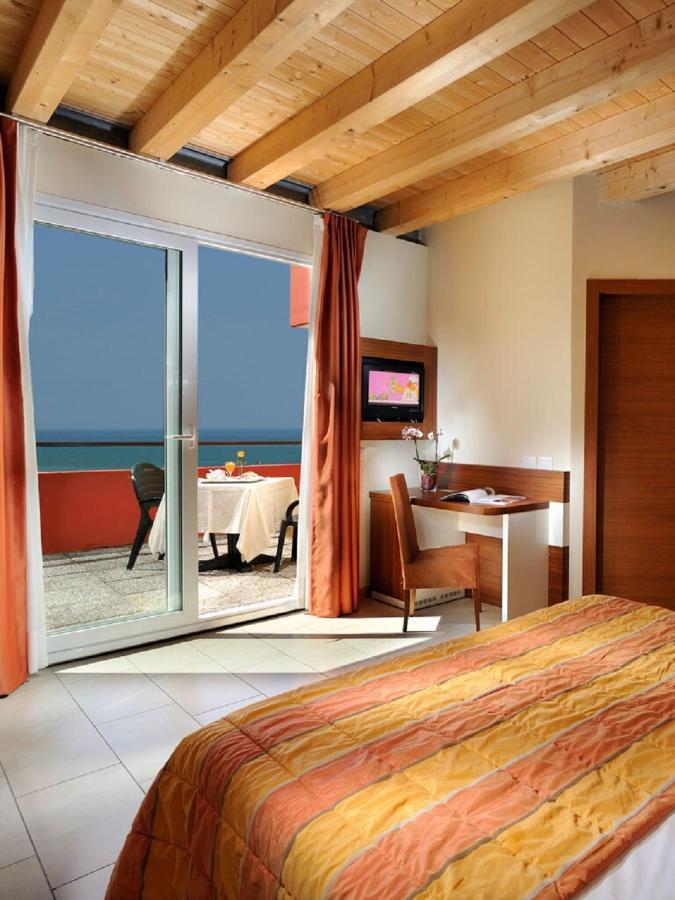 Hotel Bembo Bibione Eksteriør bilde