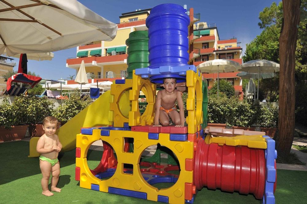 Hotel Bembo Bibione Eksteriør bilde